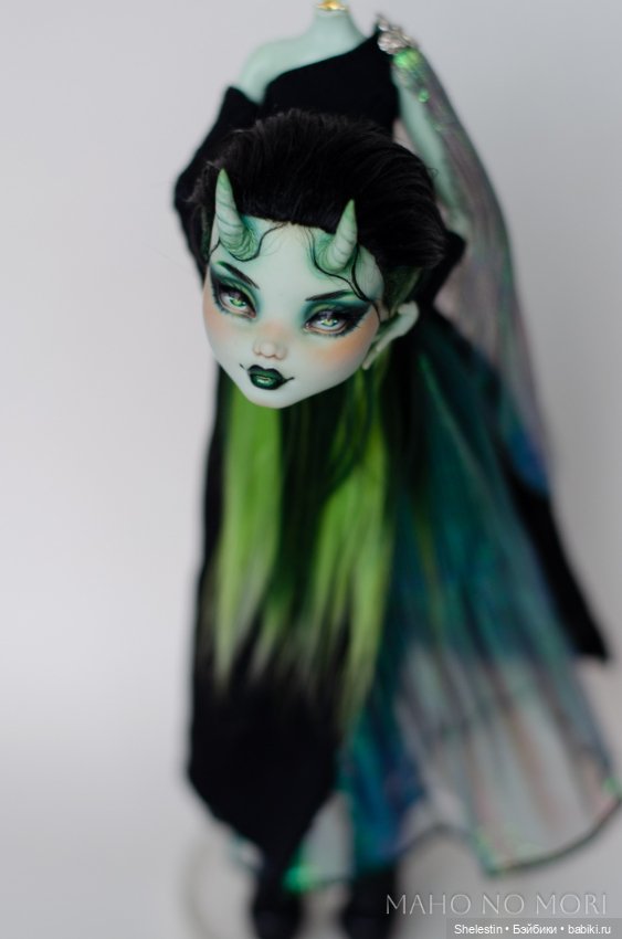 Неоновая демоница — ООАК Monster High и Ever After High: репейнт