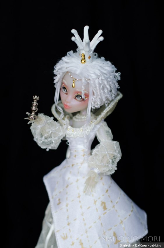 Белая шахматная Королева Арт проект: Алиса, сквозь зеркала (фото 9)