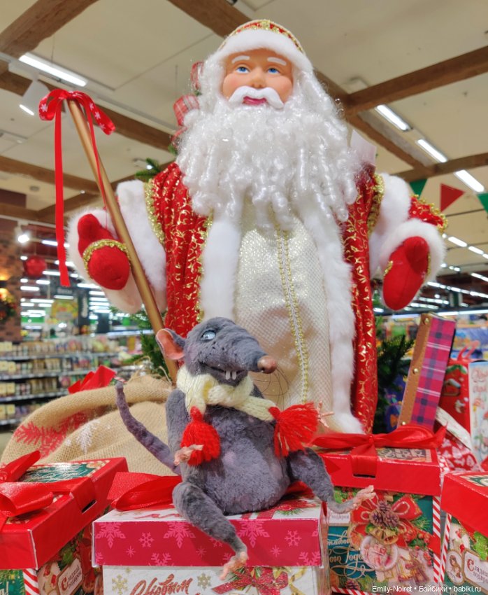 Новогодние игрушки, свечи и хлопушки (фото 3)