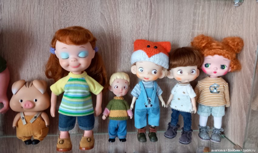 Просто наступила зима — Коллекции игровых кукол (Playline): фото полок (фото 10)