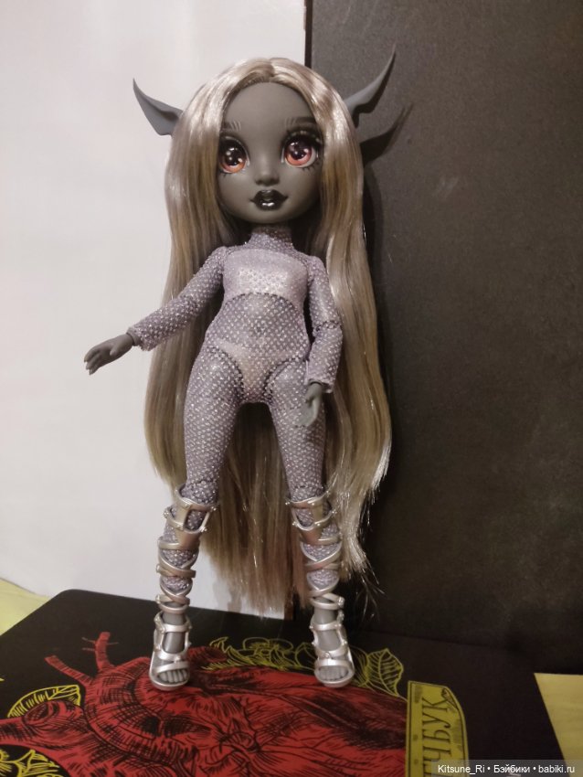 Две дамы прорвались в коллекцию (фото 7)