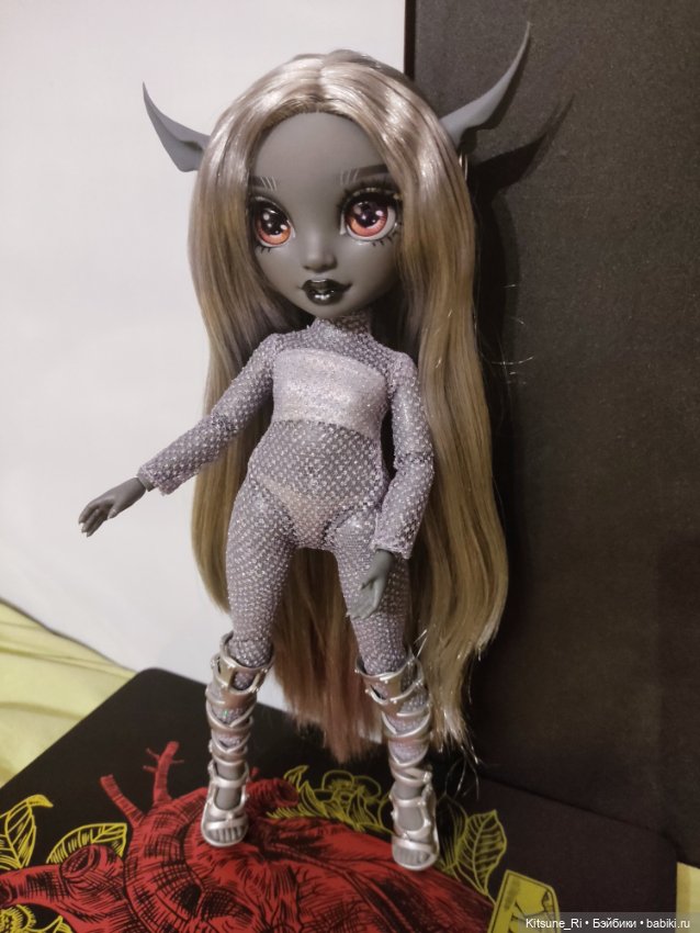 Две дамы прорвались в коллекцию (фото 8)