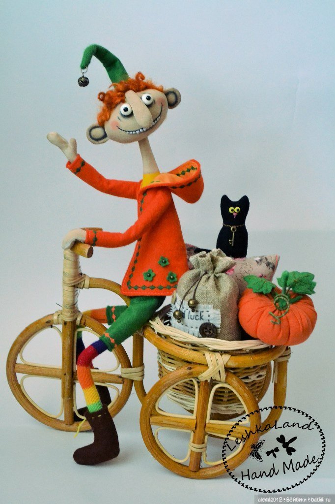 Лена Лешка и её игрушечный мир