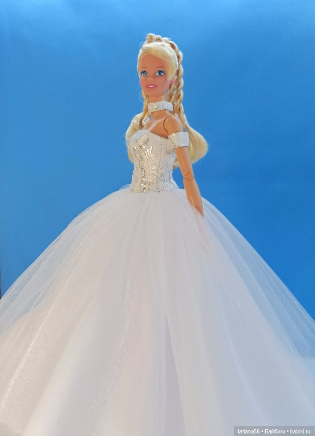 Бальное платье для барби на подвижном йога-теле (фото 9)