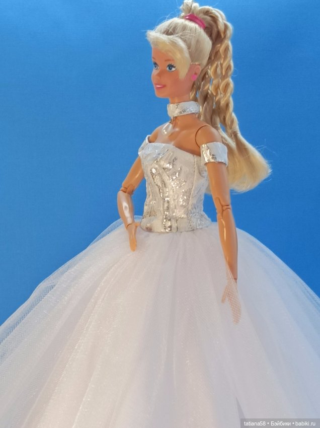 Бальное платье для барби на подвижном йога-теле (фото 2)