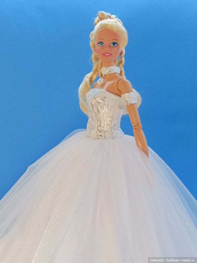 Бальное платье для барби на подвижном йога-теле (фото 7)