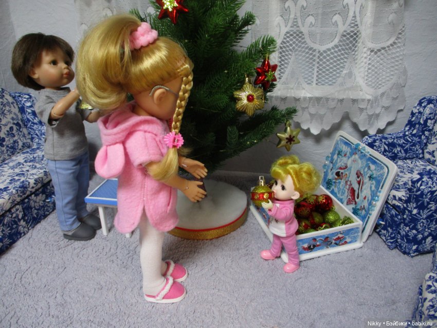 Новогодняя ёлка для кукол Паола Рейна