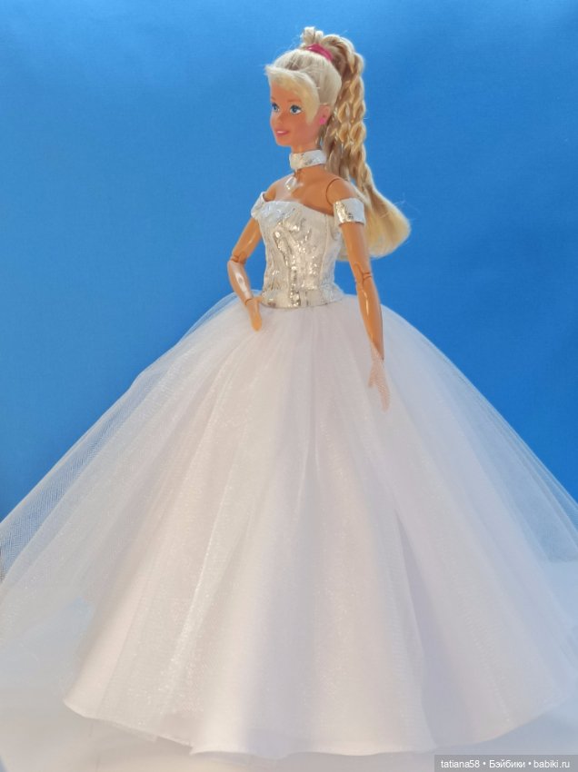 Бальное платье для барби на подвижном йога-теле (фото 5)
