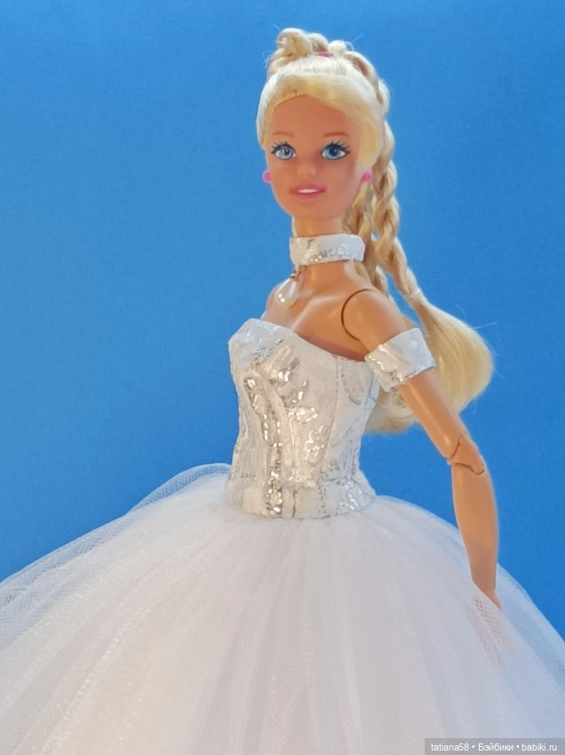 Бальное платье для барби на подвижном йога-теле (фото 6)