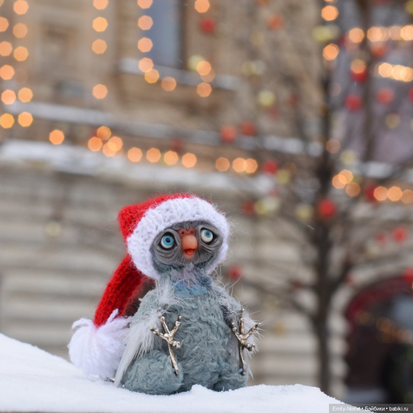 ГУМ - ярмарка и елки — Коллекции игровых кукол (Playline): фото полок (фото 2)