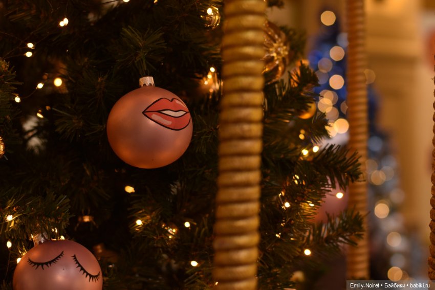 ГУМ - ярмарка и елки — Коллекции игровых кукол (Playline): фото полок