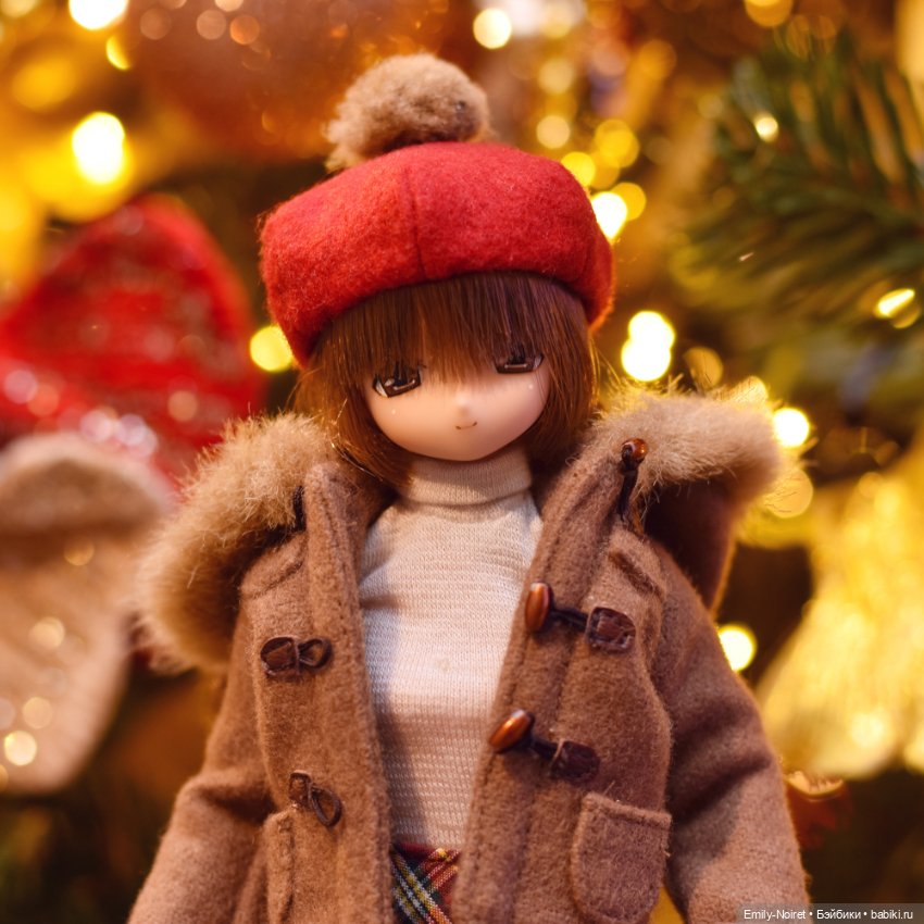 ГУМ - ярмарка и елки — Коллекции игровых кукол (Playline): фото полок
