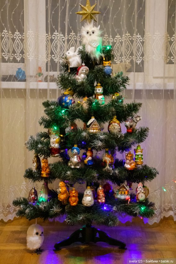 Украшаем маленькую елочку