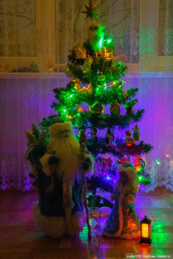 Украшаем маленькую елочку