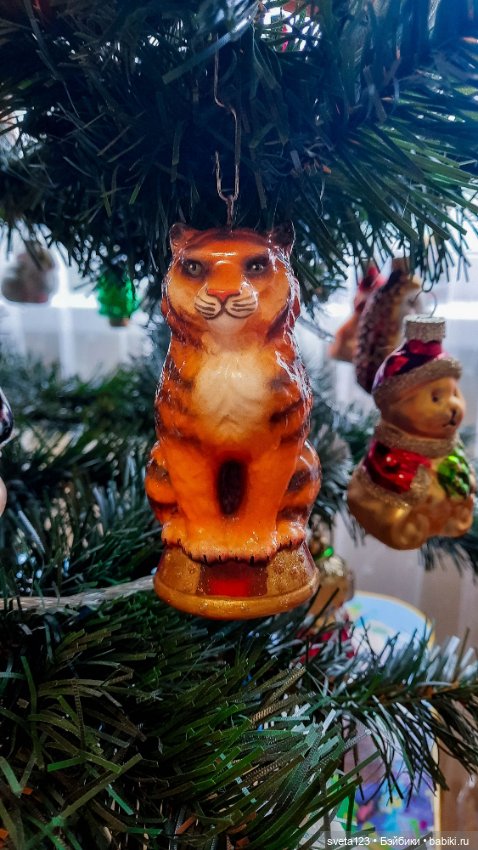 Елочные игрушки — Новый год и Рождество: праздничные фото кукол