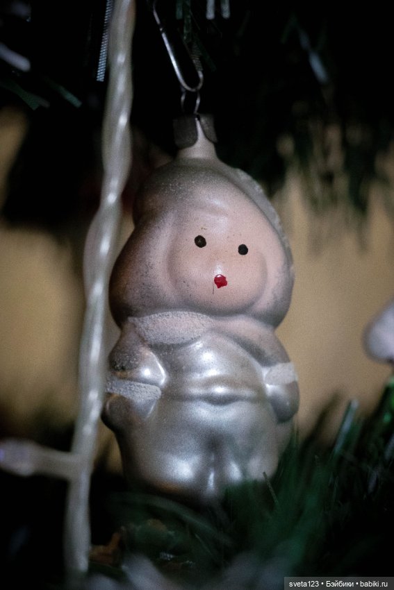 Елочные игрушки — Новый год и Рождество: праздничные фото кукол