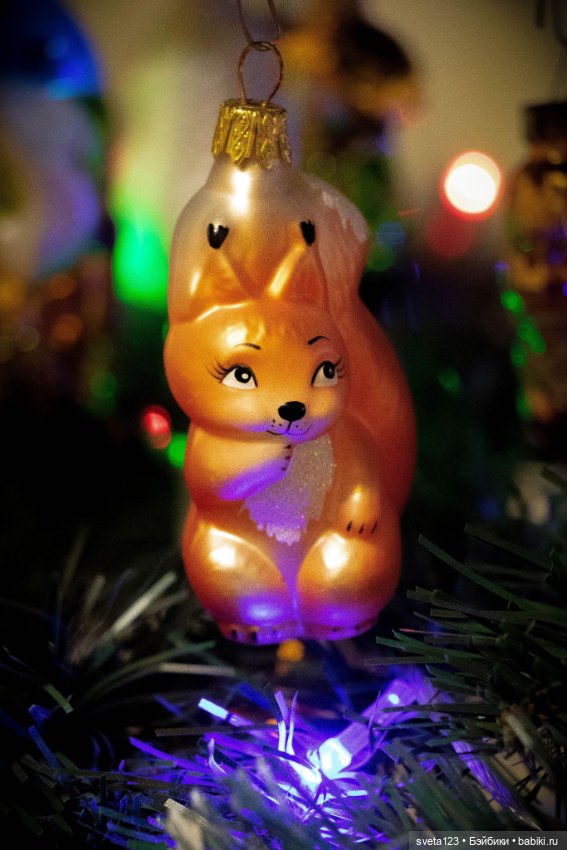 Елочные игрушки — Новый год и Рождество: праздничные фото кукол (фото 8)