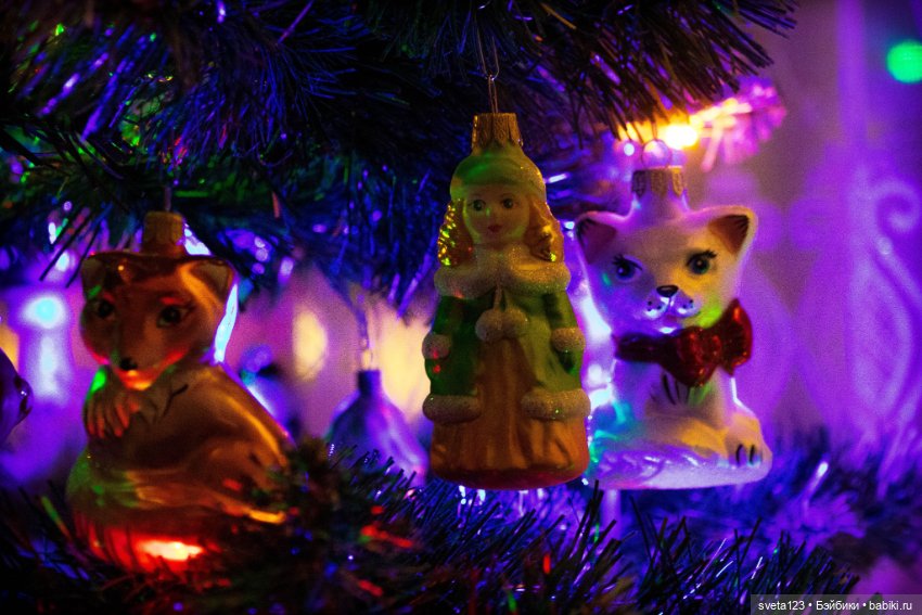 Елочные игрушки — Новый год и Рождество: праздничные фото кукол (фото 5)