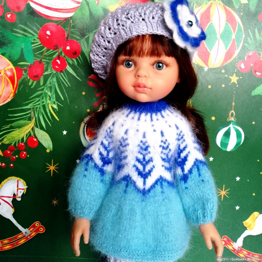 Вязаные костюмчики для двух милашек