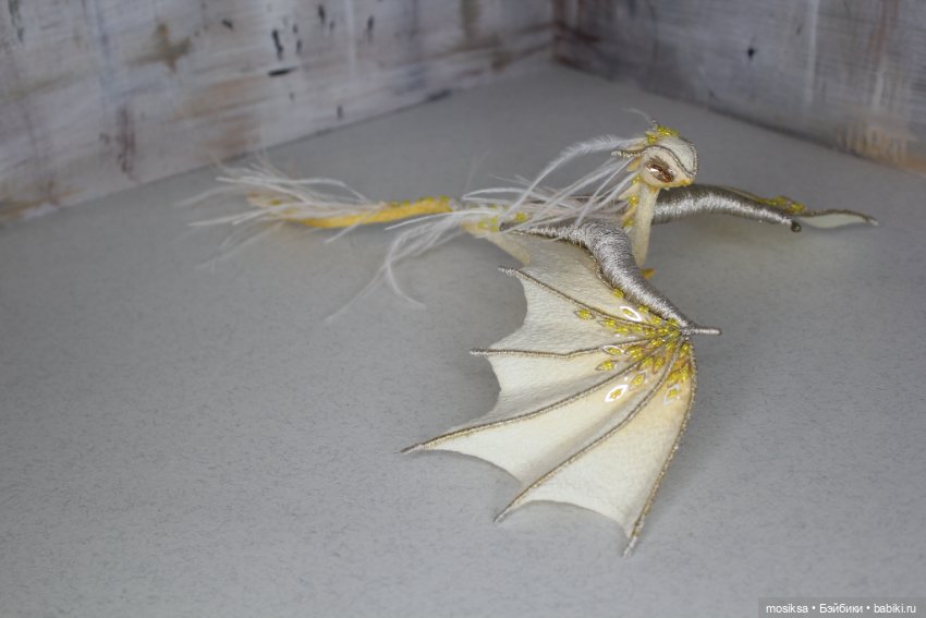 Новогодняя коллекция — Одежда и обувь для кукол своими руками: фото