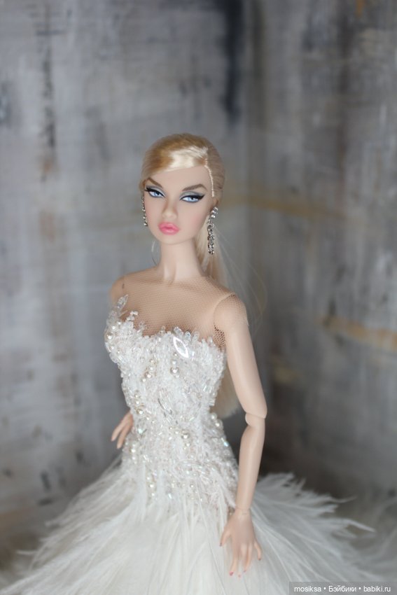 Новогодняя коллекция — Одежда и обувь для кукол своими руками: фото