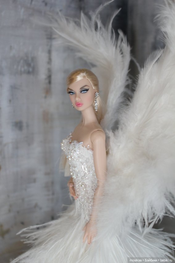 Новогодняя коллекция — Одежда и обувь для кукол своими руками: фото