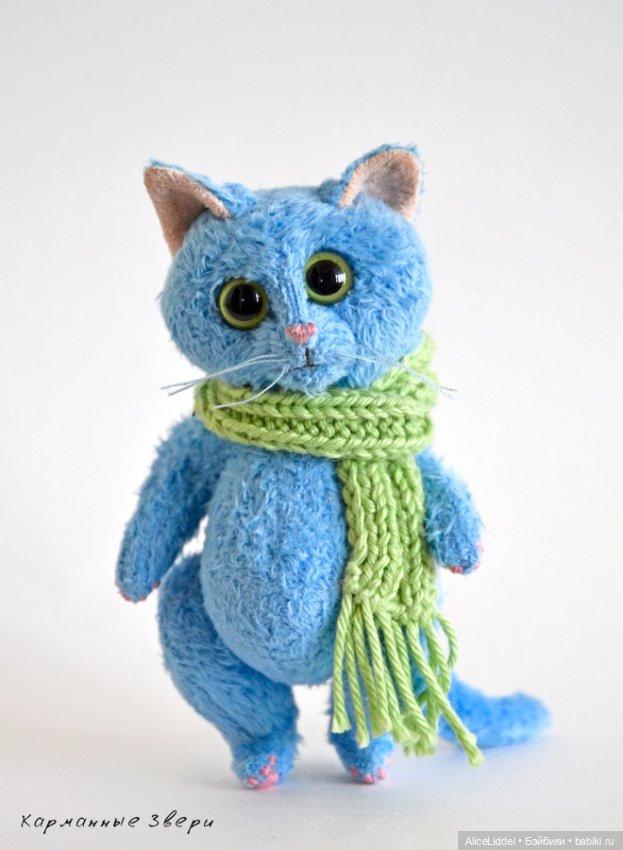 Кот Кирюша пришёл посмотреть 🐱