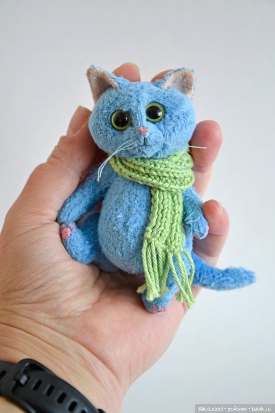 Кот Кирюша пришёл посмотреть 🐱 (фото 5)