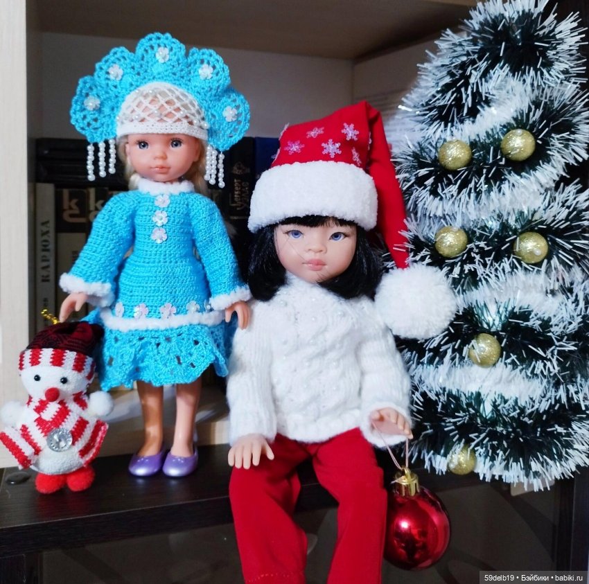 Листаем семейный альбом, смотрим новогодние фото прошлых лет