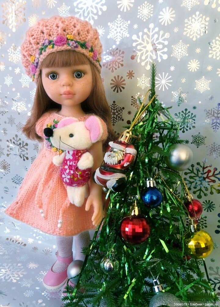 Листаем семейный альбом, смотрим новогодние фото прошлых лет