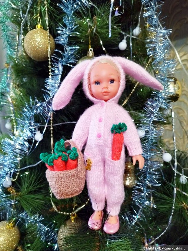 Листаем семейный альбом, смотрим новогодние фото прошлых лет