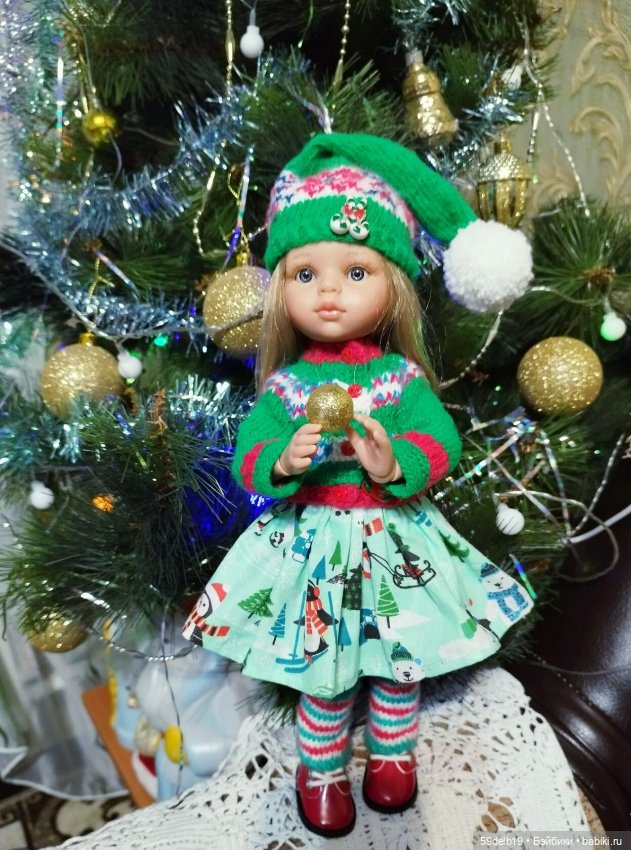 Листаем семейный альбом, смотрим новогодние фото прошлых лет