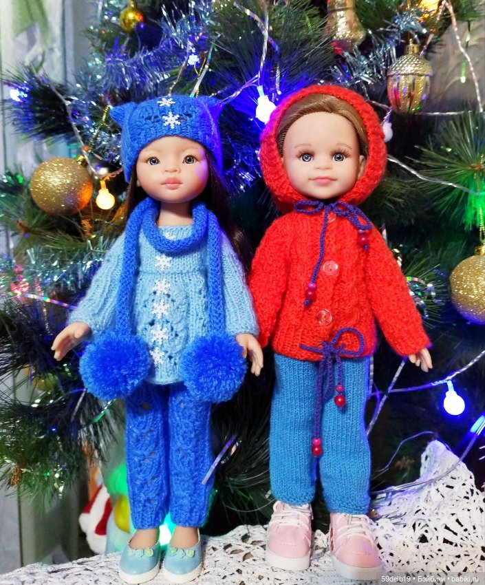 Листаем семейный альбом, смотрим новогодние фото прошлых лет