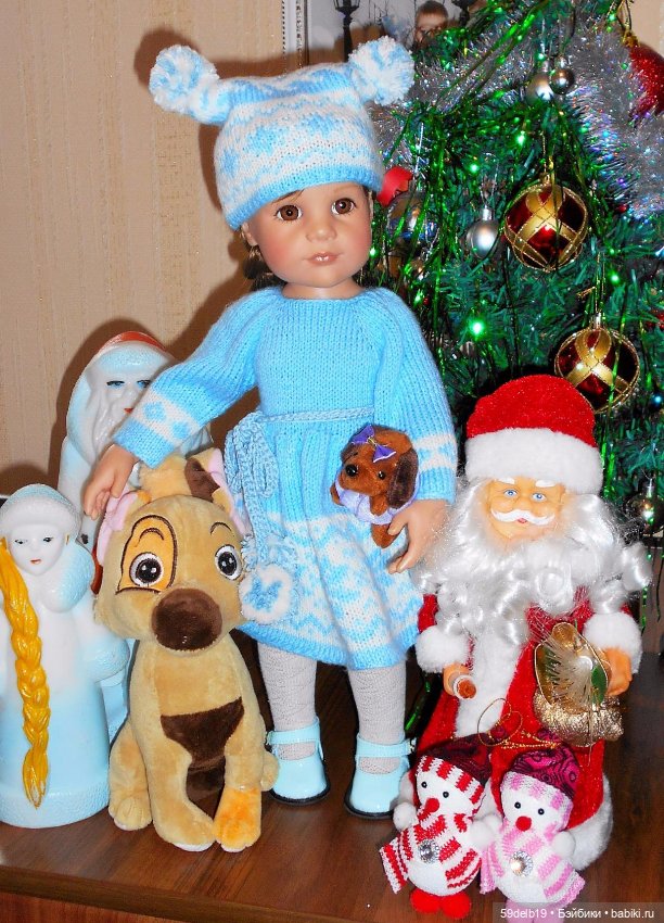 Листаем семейный альбом, смотрим новогодние фото прошлых лет