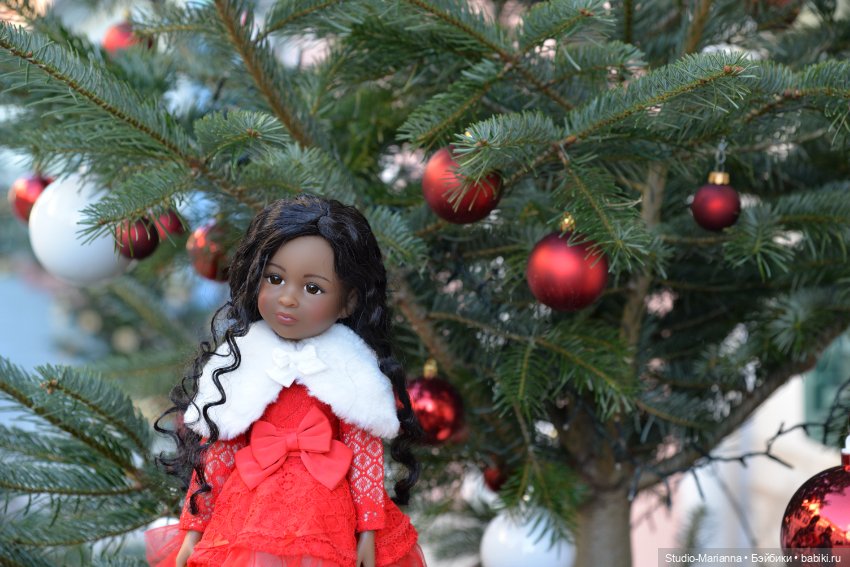 С наступающим Новым Годом и Рождеством от куколки Руби Ред