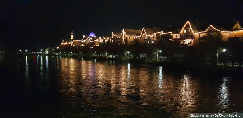 С наступающим Новым Годом и Рождеством от куколки Руби Ред