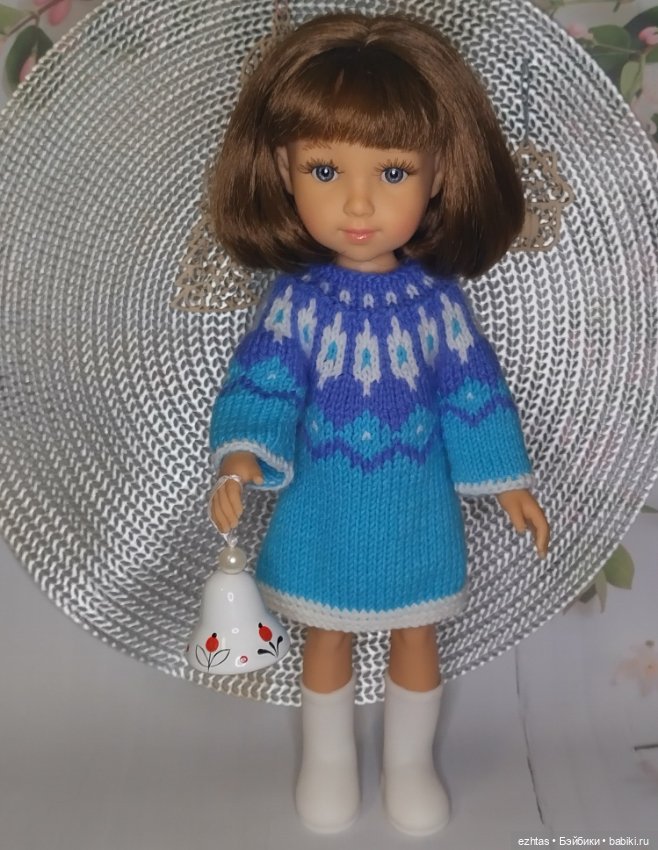 МК: Вязаное платье «Снегурочка» для кукол Reina del Norte (моя версия)