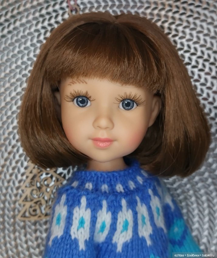 МК: Вязаное платье «Снегурочка» для кукол Reina del Norte (моя версия)