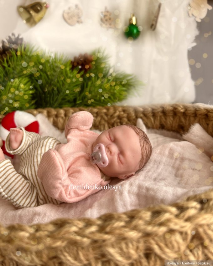 Плакса Эмилия — Авторские миниатюрные куклы: лепка (фото 2)