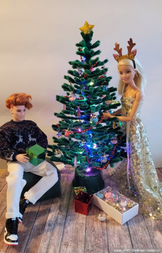 Разноцветный Новый год ! или Кто сказал что ёллочка должна быть зелёной