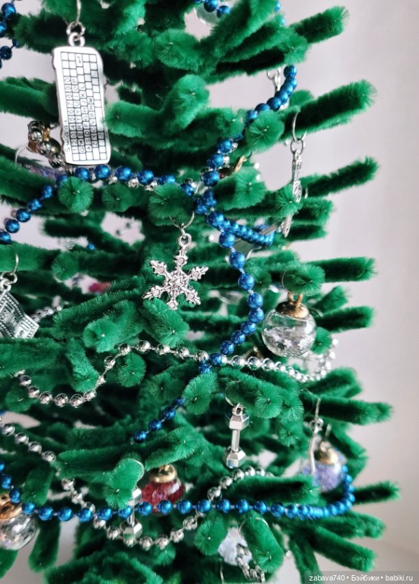 Разноцветный Новый год ! или Кто сказал что ёллочка должна быть зелёной