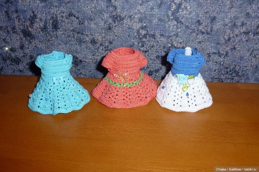 Вязаные платья на кукол Tebu, ГДР, 16 см