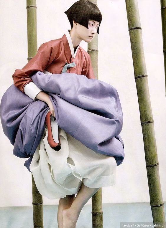 Ноябрьский чёрный — Сочетание цветов: палитры для одежды и интерьера (фото 7)