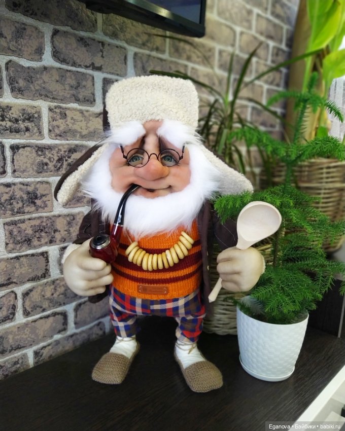 Как гармонично смотрится с ёлкой 🤣