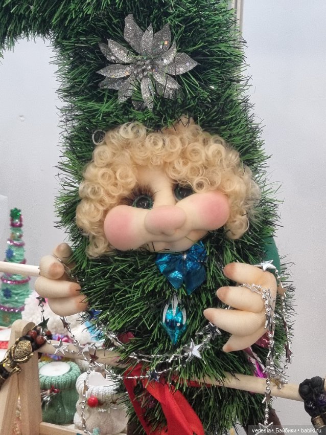 Выставка новогодние подарки. Куклы на Тишинке