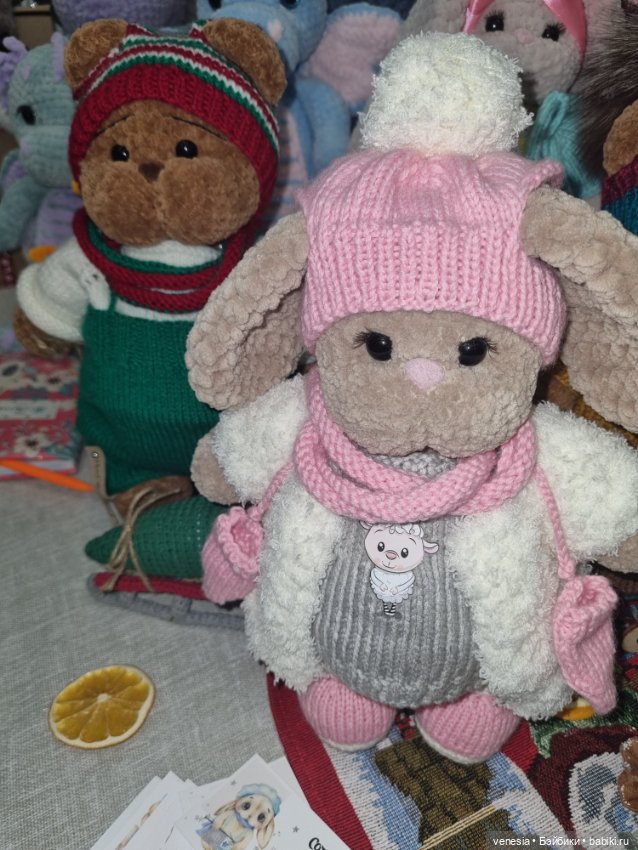 Выставка новогодние подарки. Куклы на Тишинке