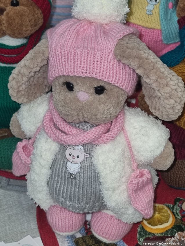 Выставка новогодние подарки. Куклы на Тишинке