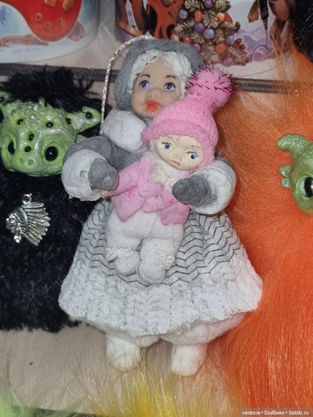 Выставка новогодние подарки. Куклы на Тишинке