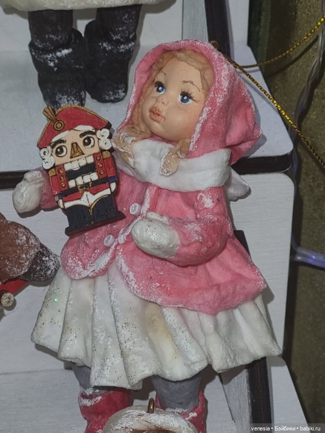 Выставка новогодние подарки. Куклы на Тишинке