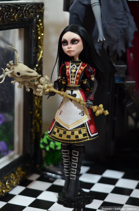 Стенд Арт проект: Алиса, сквозь зеркала (фото 5)